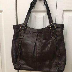 Tod’s large dark brown leather shoulder bag